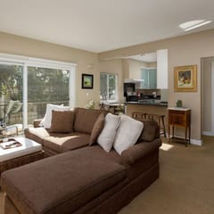 Affordable Beach Getaway — blocks to the Beach and Funk Zone