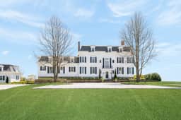 Villa Salt Acres — Idyllic East Coast Estate in Stonington - Image 5