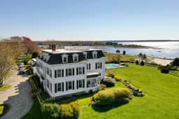 Villa Salt Acres — Idyllic East Coast Estate in Stonington - Image 4
