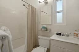 Historic West Beach Studio —  blocks to beach and Funk Zone - Image 3