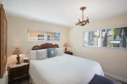 Affordable Executive Getaway — blocks to Beach and Funk Zone - Image 4