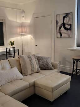 Rare West Beach Studio — 2 blocks to the Beach and Funk Zone - Image 5