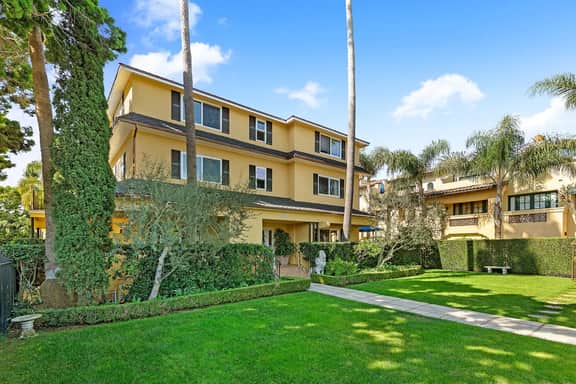Historic West Beach Studio —  blocks to beach and Funk Zone - Image 5