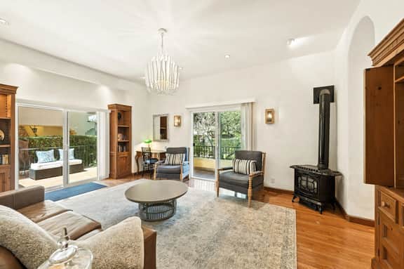 Exceptional Ocean Getaway — blocks to Beach and Funk Zone - Image 3