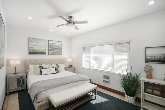 Historic West Beach Apartment — 2 blocks to the Beach - Image 3