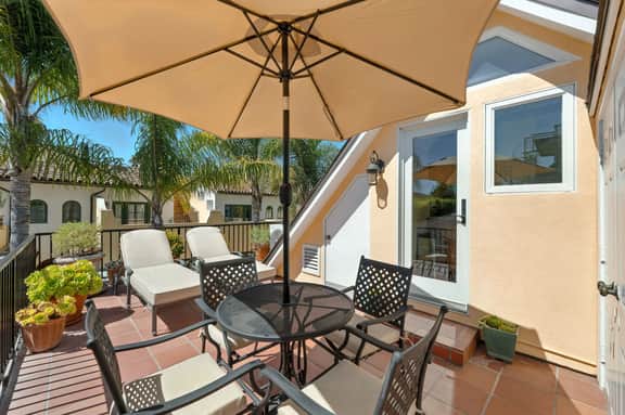 Rare Beach Penthouse — blocks to the Beach and Funk Zone - Image 3