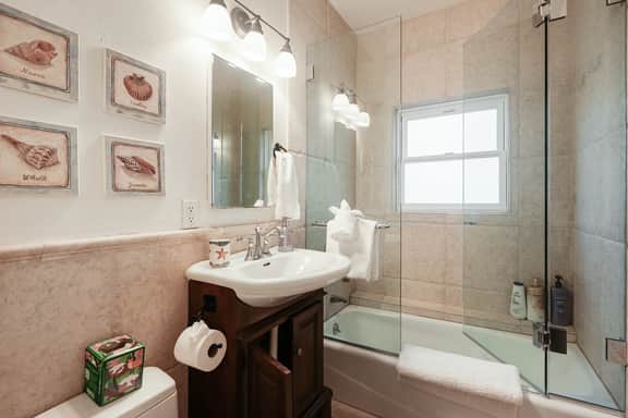 Affordable Beach Getaway — blocks to the Beach and Funk Zone - Image 5