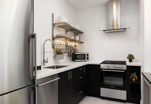 Luxury Beach Studio — 2 blocks to the Beach and Funk Zone - Image 2