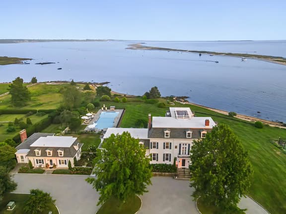 Villa Salt Acres — Idyllic East Coast Estate in Stonington - Image 1