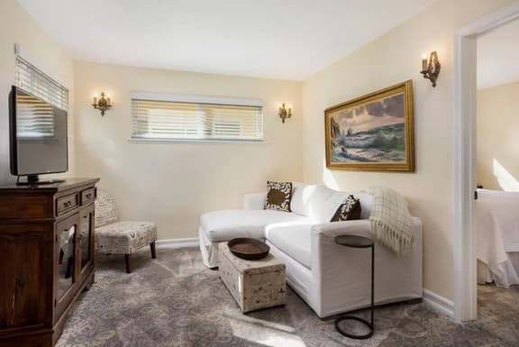 Affordable Executive Getaway — blocks to Beach and Funk Zone - Image 1