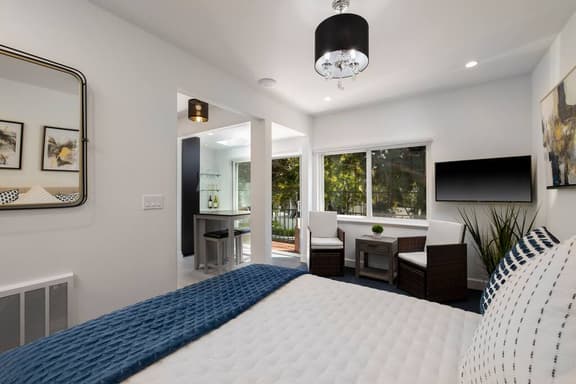 Luxury Beach Studio — 2 blocks to the Beach and Funk Zone - Image 1